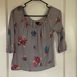 American Eagle Floral Scoop Neck Shirt